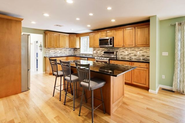 24 Meadow Ln, Hanson, MA 02341
