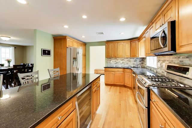 24 Meadow Ln, Hanson, MA 02341