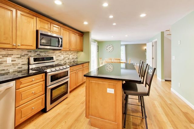 24 Meadow Ln, Hanson, MA 02341