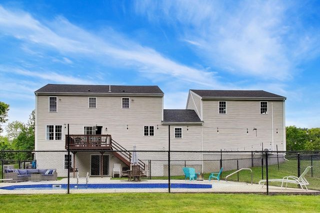 24 Meadow Ln, Hanson, MA 02341