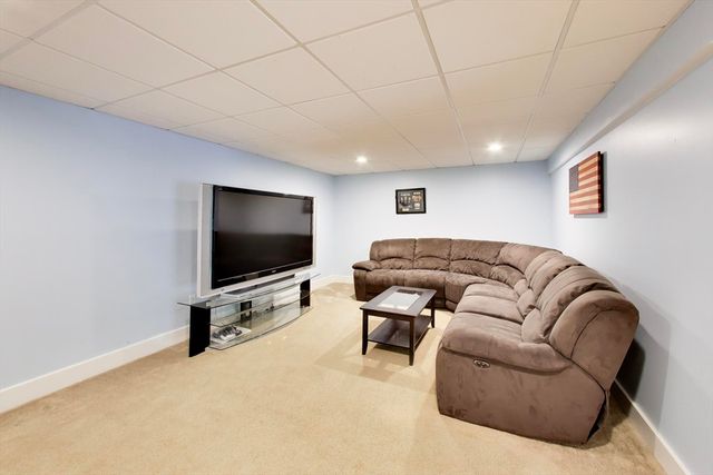 24 Meadow Ln, Hanson, MA 02341