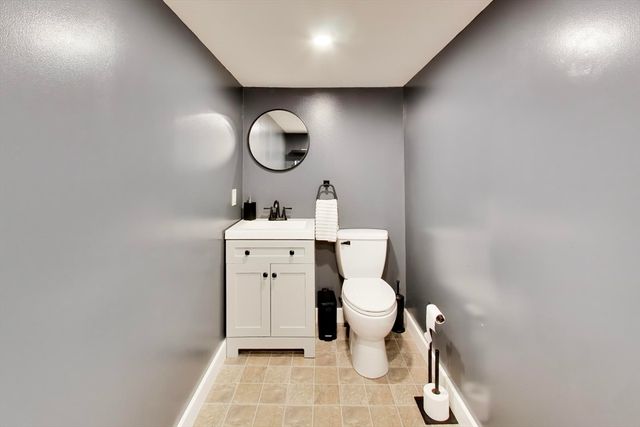 24 Meadow Ln, Hanson, MA 02341