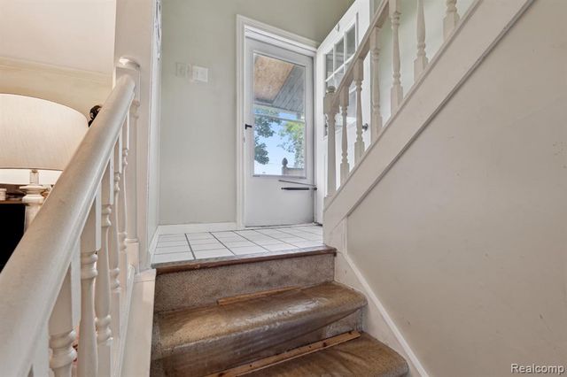 30011 Young Drive, Rockwood, MI 48173