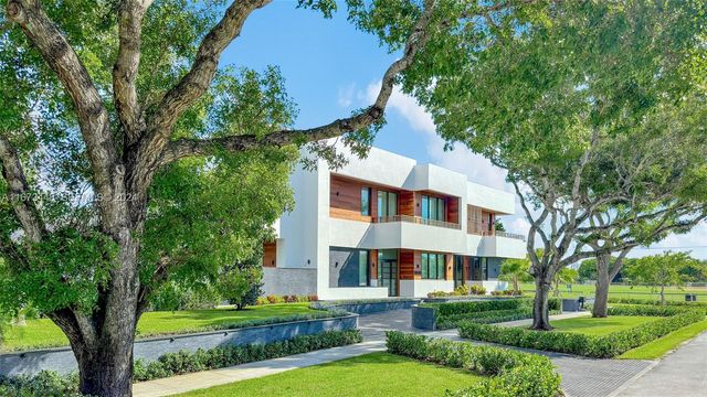 9860 NE 5th Avenue Road, Miami Shores, FL 33138