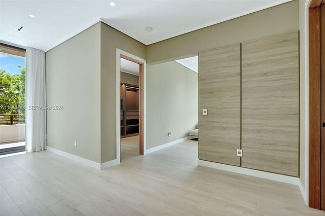 9860 NE 5th Avenue Road, Miami Shores, FL 33138