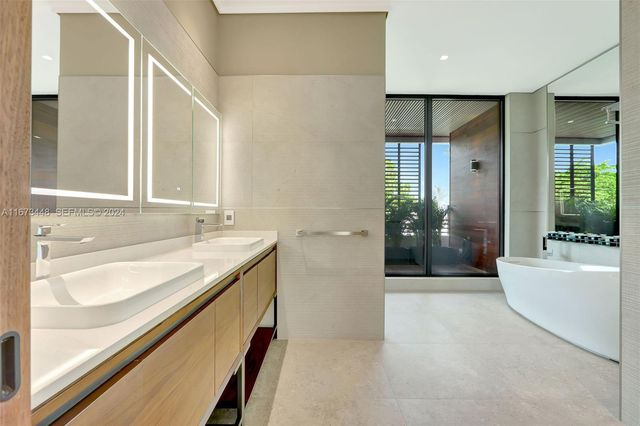 9860 NE 5th Avenue Road, Miami Shores, FL 33138