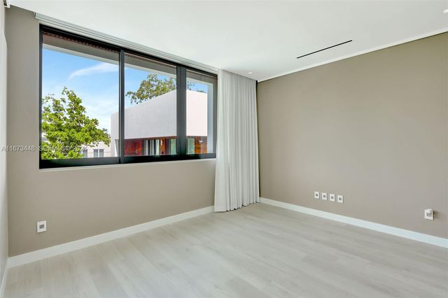 9860 NE 5th Avenue Road, Miami Shores, FL 33138