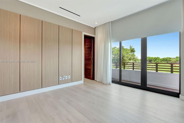 9860 NE 5th Avenue Road, Miami Shores, FL 33138