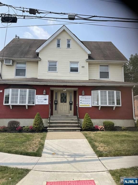 3 Elm Avenue right side, Hackensack, NJ 07601