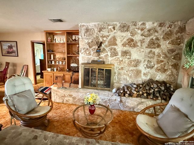 204 Aqua Vista, Kerrville, TX 78028