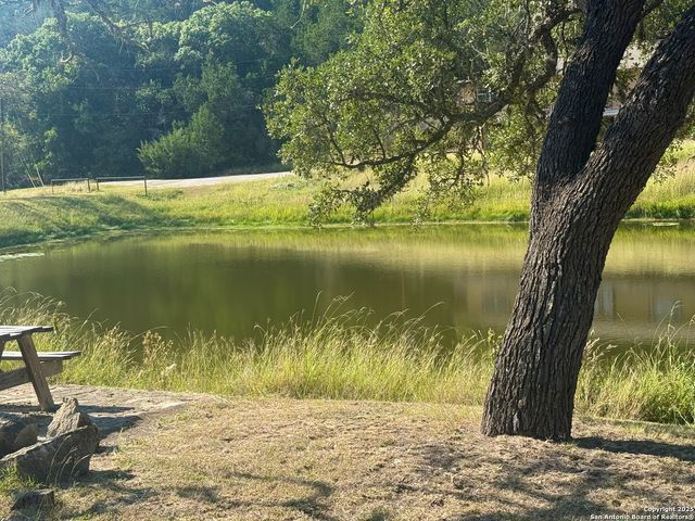 204 Aqua Vista, Kerrville, TX 78028