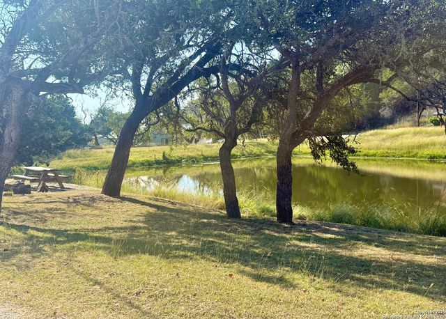 204 Aqua Vista, Kerrville, TX 78028