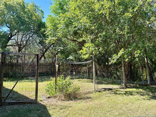 204 Aqua Vista, Kerrville, TX 78028