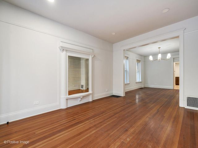 1415 W George Street 1, Chicago, IL 60657