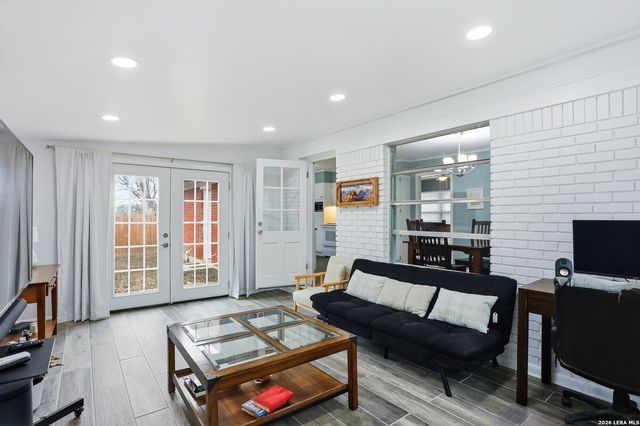 4622 Allegheny Dr, San Antonio, TX 78229