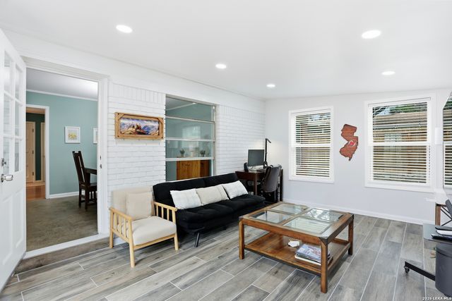 4622 Allegheny Dr, San Antonio, TX 78229