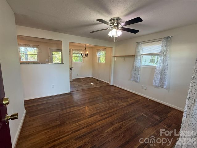 910 Edgemont Avenue, Belmont, NC 28012