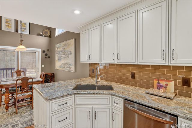 6152 Natures Cove, Grand Blanc Charter Township, MI 48439