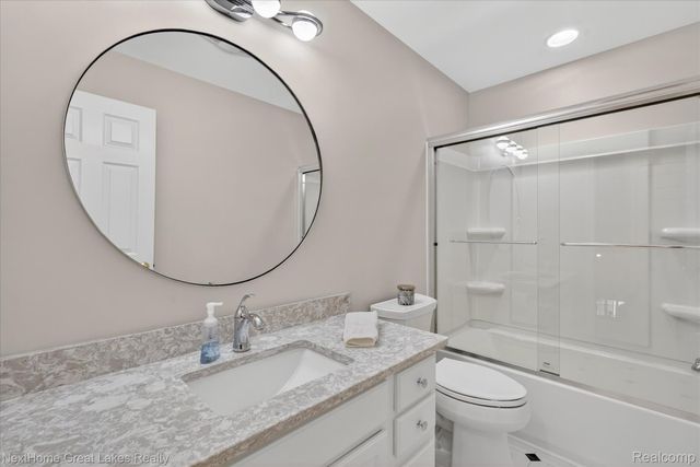 6152 Natures Cove, Grand Blanc Charter Township, MI 48439