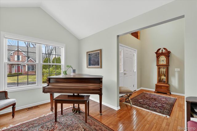 6152 Natures Cove, Grand Blanc Charter Township, MI 48439