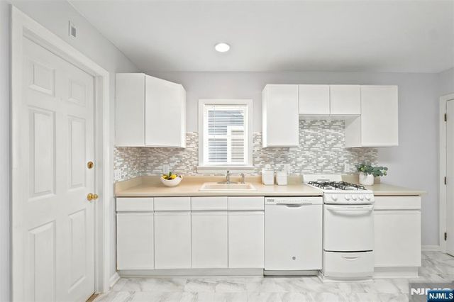 888 Lake Street, Newark, NJ 07104