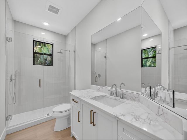 100 Sunset Bay Drive, Palm Beach Gardens, FL 33418