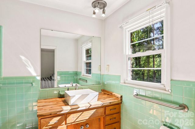333 Kenilworth Road, Asheville, NC 28805
