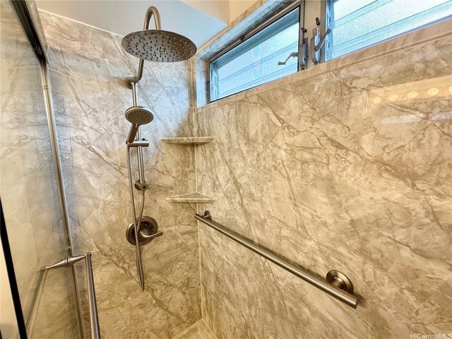 98-707 Iho Place 2-1001, Aiea, HI 96701