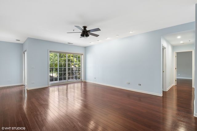 501 Forest Avenue 305, Glen Ellyn, IL 60137