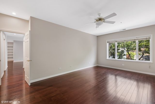 501 Forest Avenue 305, Glen Ellyn, IL 60137