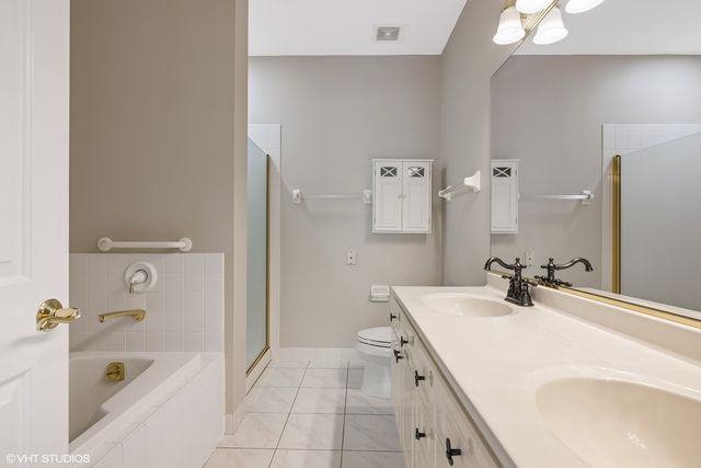 501 Forest Avenue 305, Glen Ellyn, IL 60137