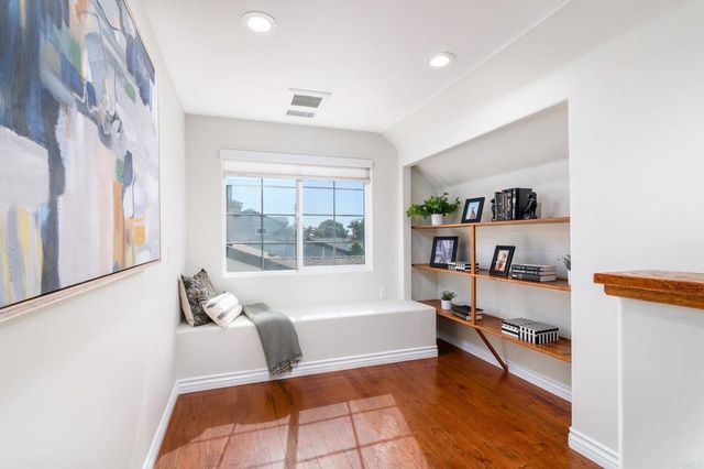 1822 Burroughs St, Oceanside, CA 92054