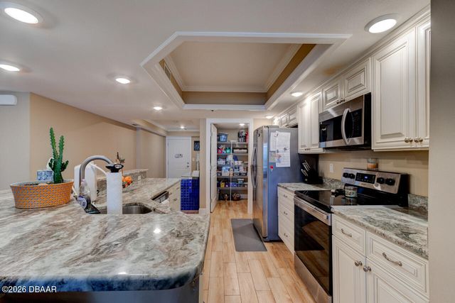 3797 S Atlantic Ave Unit 302, Daytona Beach Shores, FL 32118