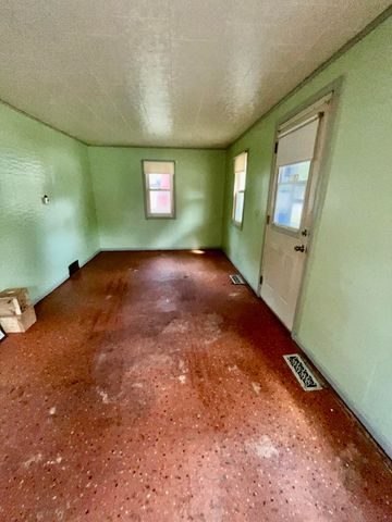 335 Abbie Street SE, Grand Rapids, MI 49548
