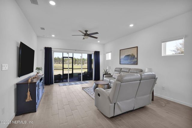 36 DOGLEG, St. Johns, FL 32259