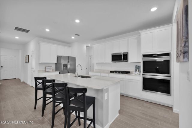 36 DOGLEG, St. Johns, FL 32259