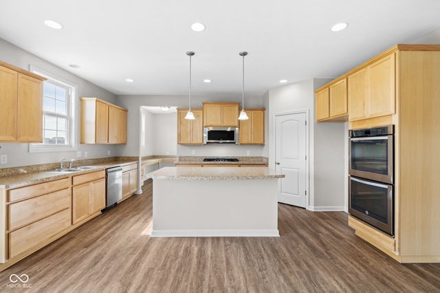 5563 Gateway East Drive, Whitestown, IN 46075