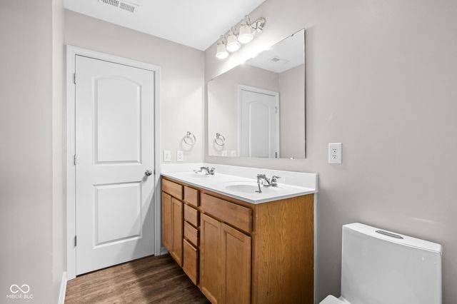 5563 Gateway East Drive, Whitestown, IN 46075