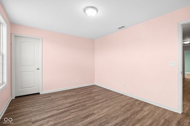5563 Gateway East Drive, Whitestown, IN 46075