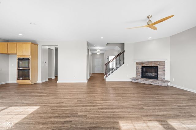5563 Gateway East Drive, Whitestown, IN 46075