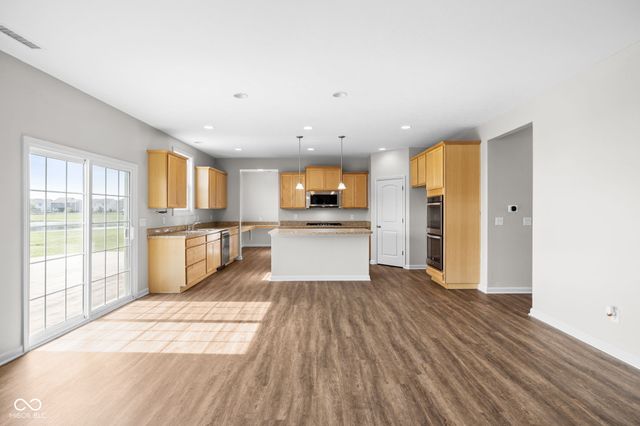 5563 Gateway East Drive, Whitestown, IN 46075
