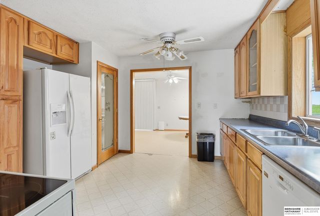 2627 N 70 Street, Omaha, NE 68104