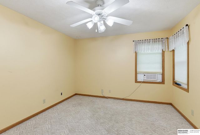 2627 N 70 Street, Omaha, NE 68104