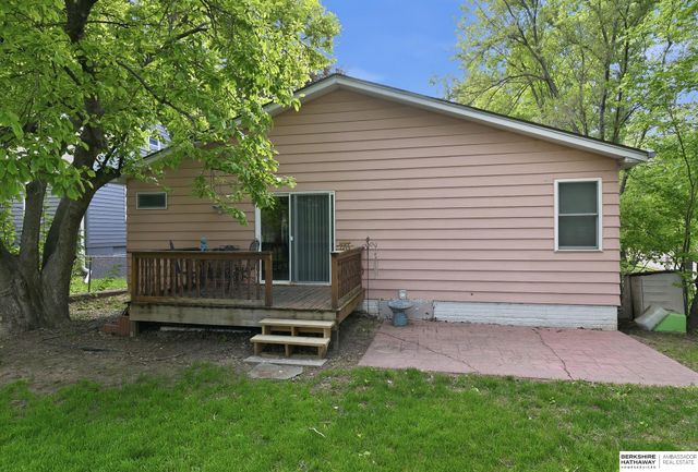 2627 N 70 Street, Omaha, NE 68104