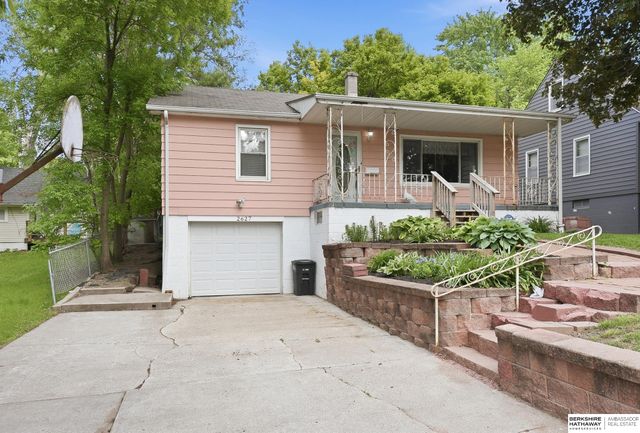2627 N 70 Street, Omaha, NE 68104