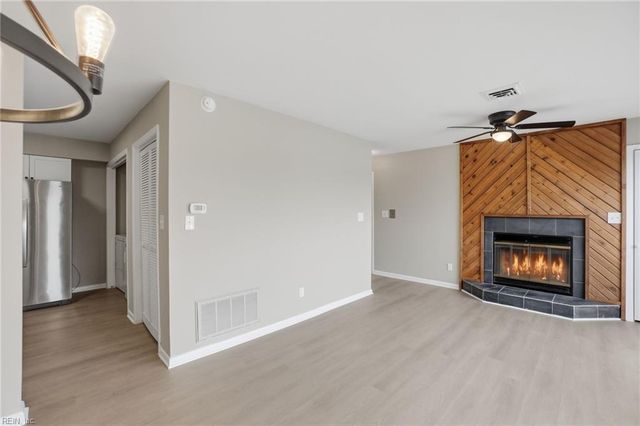 245 Lake DR, Virginia Beach, VA 23451