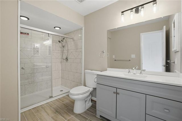 245 Lake DR, Virginia Beach, VA 23451