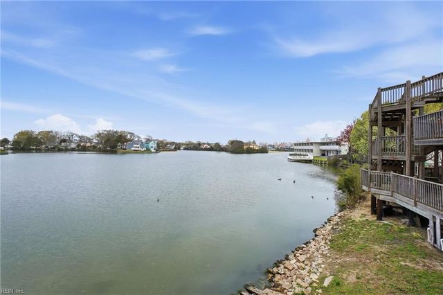 245 Lake DR, Virginia Beach, VA 23451