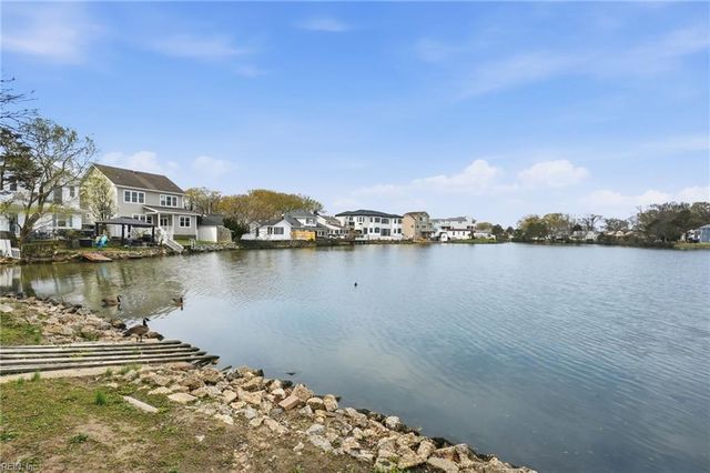 245 Lake DR, Virginia Beach, VA 23451