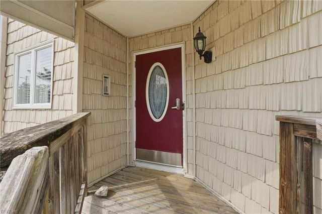 245 Lake DR, Virginia Beach, VA 23451